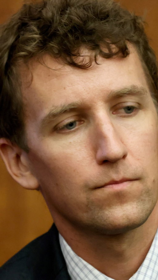 Patrick Clancy stood by his wife, Lindsay Clancy, “through all of the difficulty of the medical issues, the psychiatric issues, the pharmaceutical issues,” Lindsay’s defense attorney Kevin Reddington told CBS Mornings.

When asked about his message to people who are pushing conspiracy theories about Patrick on the night his children were killed, Reddington said the fact that Patrick “still is standing by Lindsay, as far as the legal issues, tells the tale.”