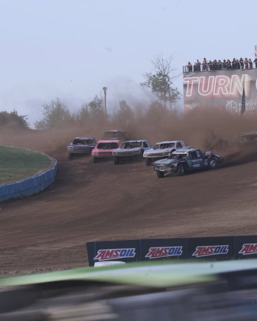 Short course off-road racing at its finest 😳👉 

@loren_healy adds win No. 11 to the collection, and @cjgreaves33 walks away with the Pro-4 Championship at Crandon 2026 🏆

#MonsterEnergy #OffRoad #Motorsport