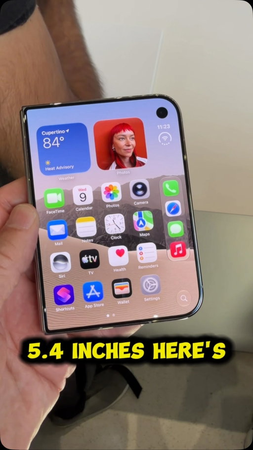 Quick first hands on with iPhone Duo! Available October 23.
