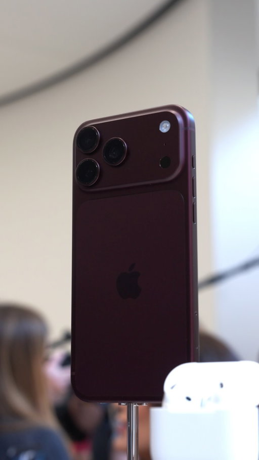 iPhone 18 Pro is here! 

#iphone18pro #appleevent #apple