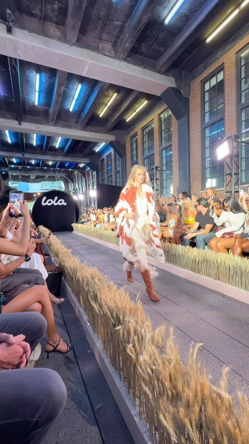 LOLA RUNWAY SHOW 2026

#nyfw #nyc #lolablankets