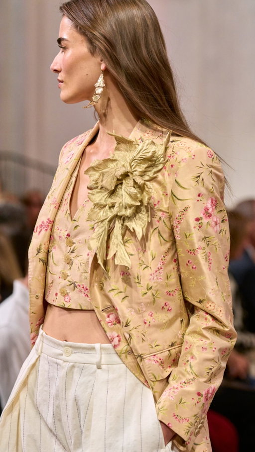 Long celebrated for menswear-inspired tailoring, #RLCollection debuts a new series of suiting, marrying authentic sartorial tradition with the modernity of #RalphLauren’s womenswear vision. 

Discover #RalphLaurenSpring27 via the link in bio.

#NYFW