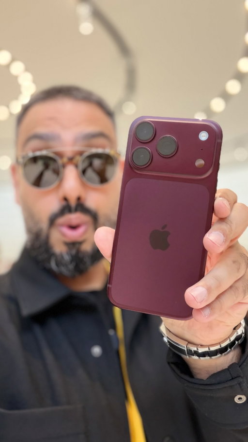 Hands-on with the new iPhone 18 Pro 📱🔥

New design, upgraded cameras, better performance and a few changes you’ll actually notice day to day.

Would you upgrade to the iPhone 18 Pro? 👀👇

#iphone18pro #iphone18promax #appleevent