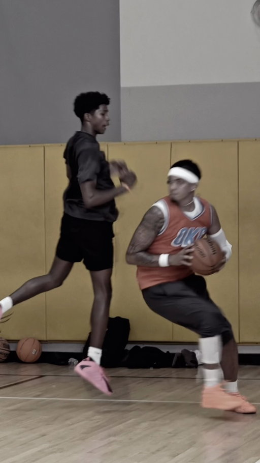 what’s wrong with this video? 🧐
•
•
•
#basketball #jdub #nba #anklebreaker #funny