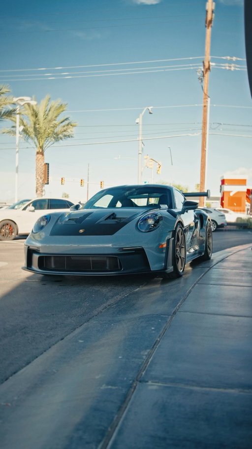 Flat 6 Friday.

The 2025 Porsche 911 GT3 RS.