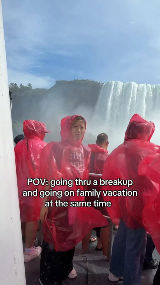 POV: going thru a breakup and going on family vacation at the same time be like 🤣 #familyvacation