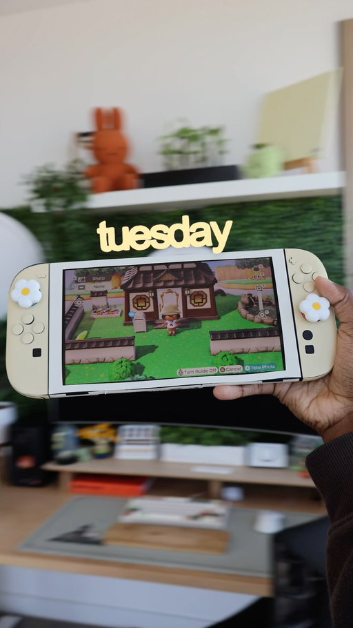 I love having the choice to play games on different consoles and devices 🥹🎮🤍

.
.

Nintendo switch 2, Apple Arcade, console gaming, iPad games #gaming #consolegaming #applearcade #gamer #girlgamer
