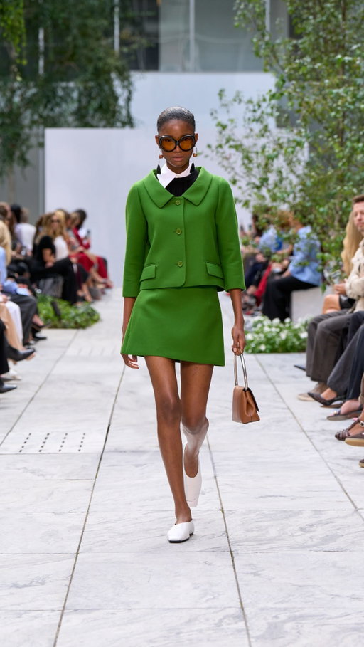 A graphic edge. The Spring/Summer 2027 Michael Kors Collection runway show.
 
#MichaelKorsCollection
#NYFW
