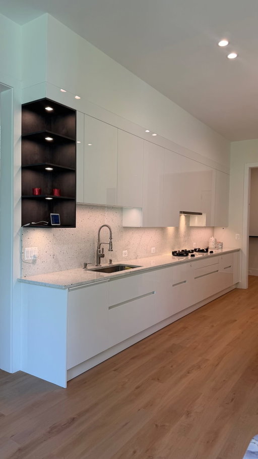 From Before to Timeless.

A modern transformation in Northern Virginia—where clean lines, thoughtful details, and timeless design come together to create a kitchen made for the way our clients live.

Modern. Refined. Timeless.
Designed by German Kitchen Center.