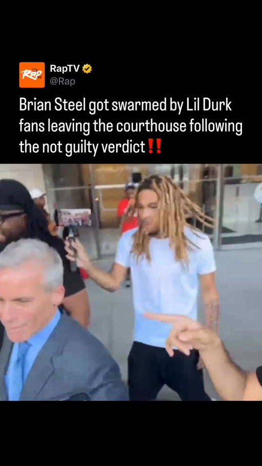 Brian Steel got surrounded by Lil Durk fans outside of the courtroom following the not guilty verdict‼️

🎥: @finessefave