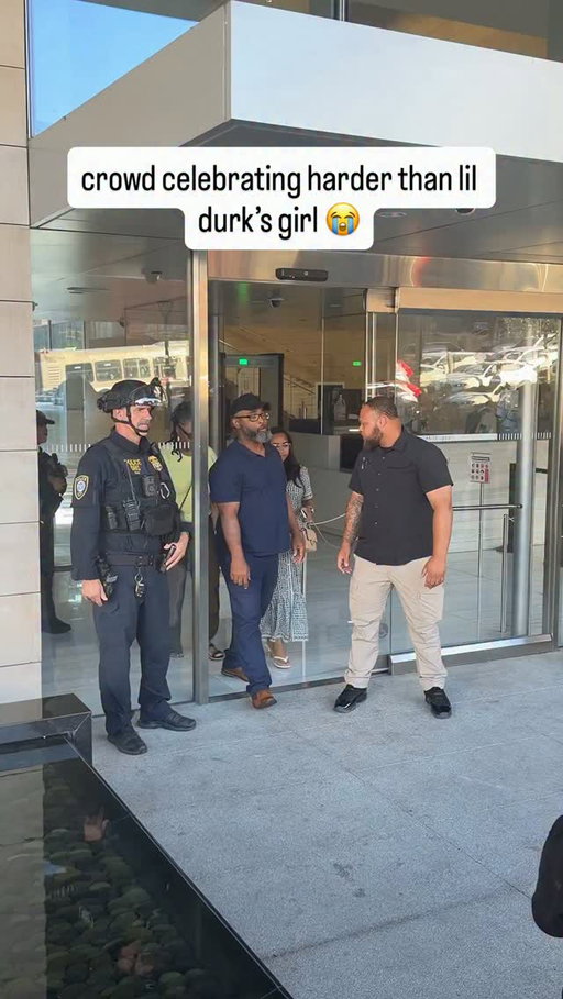 crowd celebrating harder than lil durk’s girl 😭 #lildurk #durktrial #losangelas
