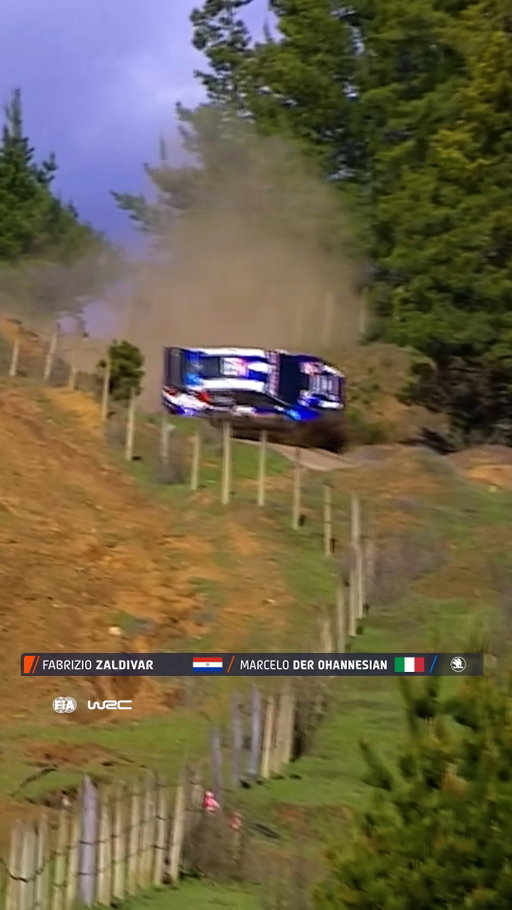 When “roll into frame” gets taken literally 😬

#WRC | #RallyChileBiobío 🇨🇱