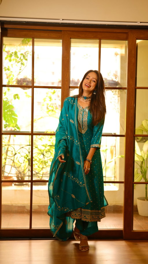 From aartis to pandal hopping, I’m planning to look unforgettable this Ganesh Chaturthi, so obviously BIBA was my first choice.

Whether it’s choosing rich hues or going all out with bold shades, BIBA’s festive collection has everything you need this season for your unmatched style.

So stop waiting and head to your nearest BIBA store!

By the way, I’m ready to welcome Bappa, and you?
Comment LINK & we’ll dm it to you ? 

#ad #Biba #indianwear #ethnic #ganpati