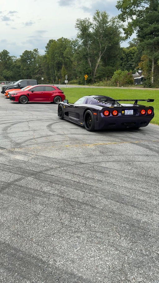 And the fact that it’s a RED one!!?!? Omg I can’t believe I’m so lucky to see one in person 😍 #grcorolla #mosler #carspotter