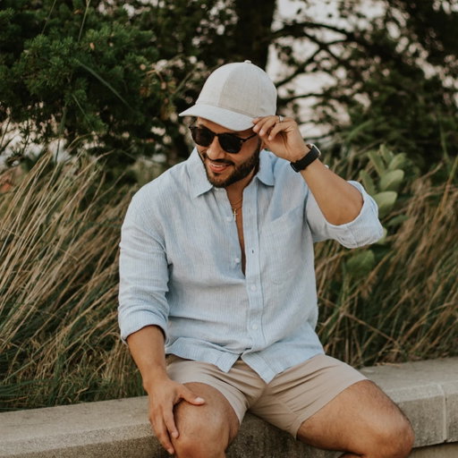 Irish linen perfectly styled by @styledinshots 

Yes, linen can be worn in the fall.