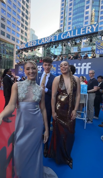 #Ad It’s okay to slow down … because The @RBC Red Carpet Gallery is still happening!🍿Gift bags, photo-ops, trivia, and star-studded views! Now that's movie magic. 🎥