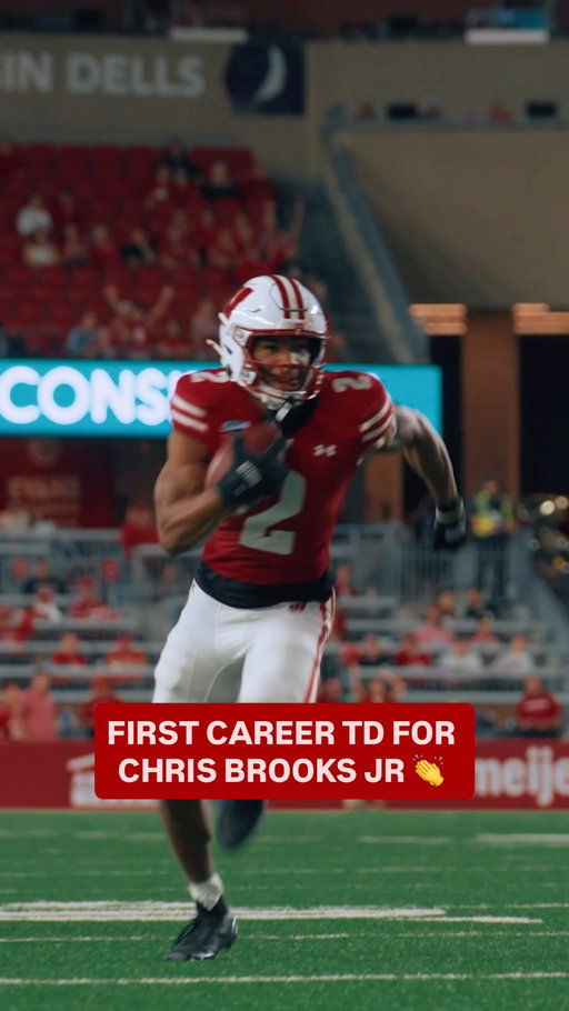 ON, WISCONSIN ‼️

This 33-yard touchdown helped @BadgerFootball secure its first W of the season ☑️