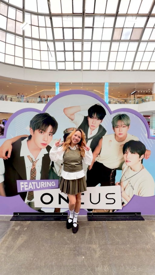 Day 1 brought us the @official_oneus Canadian debut performance and Day 2 is bringing even more!

Don't miss the ONEUS Fansign & Hi-Touch, K-Pop Dance Competition, Random Play Dance, and of course, the @uniquebunnyofficial K-Pop Playground at the Ice Palace! 

Come spend your Sunday with us and enjoy all the K-Pop fun!

📍 Ice Palace, West Edmonton Mall
📅 September 13
⏰ 10:30 AM–6:30 PM

@kosmocon @official_wem #kpopplayground #westedmontonmall #uniquebunny #oneus