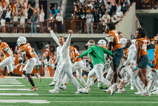 Brought that TEXAS FIGHT. 🤘

@texasfootball x #ItJustMeansMore
