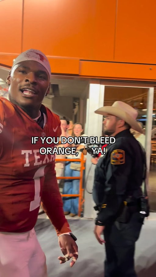 Yall heard Simmons ‼️ #texasvsohiostate #texasfootball #texaslonghorns