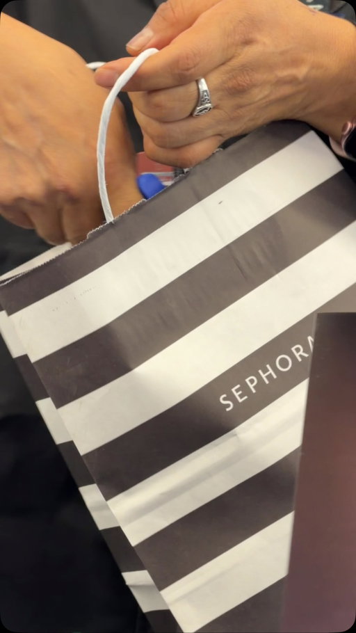 Subestimé al carrito bebé 🛒😂 sí le cupoooo! Jiji hacemos haul?

Cuero mi Rufiberto que ya lleno le uso otro te amooo 🥺
