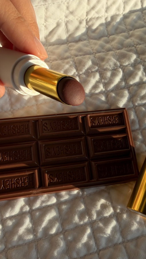 Comment LOVE and I’ll DM you for the best email to send your complete lip list with the exact shade, promo codes, best-value sets, and future French beauty techniques 💌