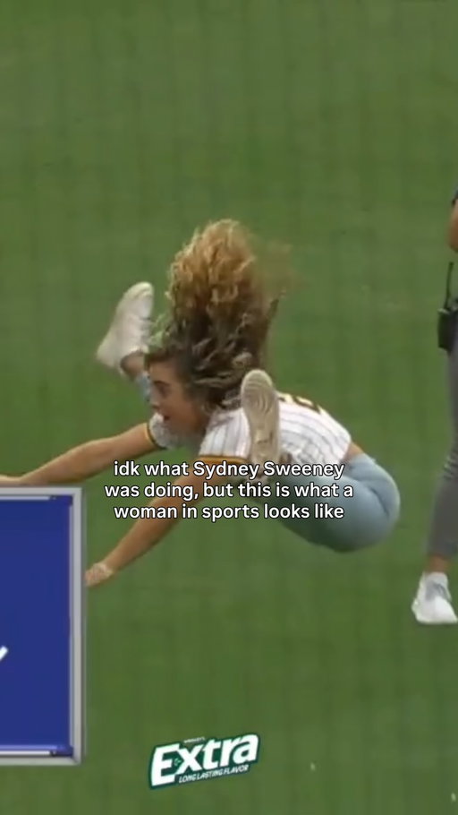 Hi I’m Demi, and I AM a women IN sports 👋