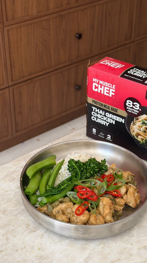 5-minute Thai green chicken curry with 42g protein per serve! I’ve used the @mymusclechef protein meal base and paired it with rice, greens and carrots for the most delicious fakeaway - such a good one to keep in the fridge for those moments where you literally just don’t know what to cook. #ad