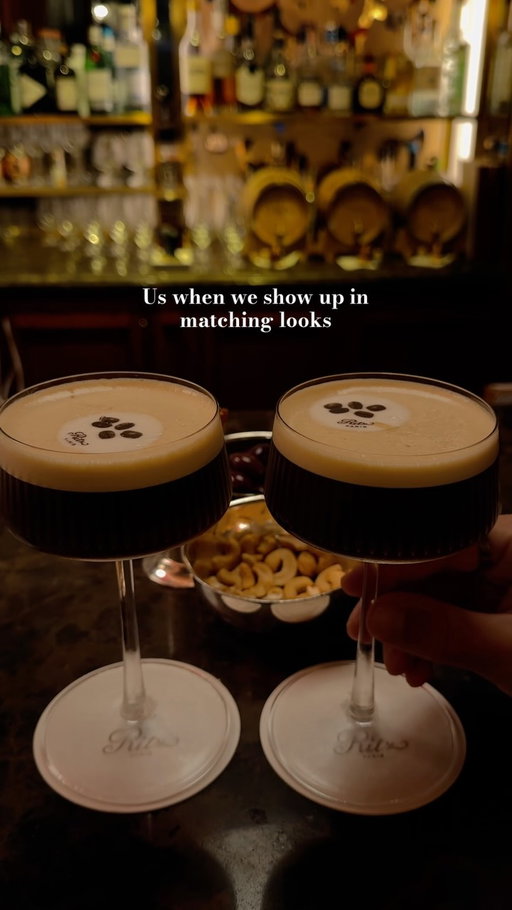 Tag your fashion (or drinks order) twin 🍸☕️🍸 #ritz #coolgirl #espressomartini #cocktails #parisfoodie