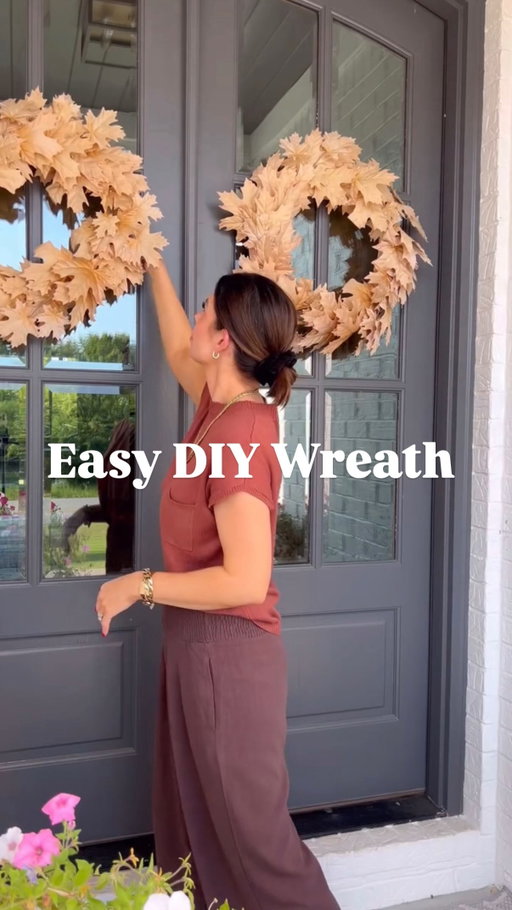 ✨ DIY Wreath in Under 5 Minutes ✨ 8M views + counting so let’s reshare 

Who knew a $1 pool noodle could turn into the prettiest wreath? 🍂

Here’s how:
	1.	Bend your pool noodle into a circle and secure the ends tightly with tape.
	2.	Wrap your garland around the circle (trim off extra or layer twice for a fuller look).
	3.	Use sewing pins tucked under the leaves to secure everything in place.

And just like that—you’ve got a gorgeous wreath for the cost of a garland! 🙌 I already had the pool noodle, but you can grab one for about a dollar.

The best part? Swap out the garland for any season and you’ll never need to buy an overpriced wreath again.

Save this for later + send it to a friend who loves a good DIY on a budget! 🧡

#falldecor #wreathDIY #budgetfriendlydecor #fallcrafts diyhomedecor