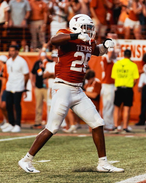 “If you don’t bleed orange…” - @co1insimmons 💯