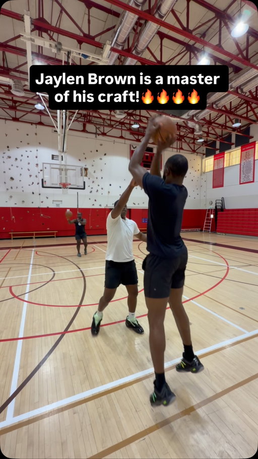 Jaylen Brown (Philadelphia 76er) is a master of his craft. Honored to be a small part of the winning formula.🔥
-
Shooter: @fchwpo 
Passer: @atlsnake 
Trainer: ( @lethalshooter ) 
#LethalShooter #NBA #JaylenBrown