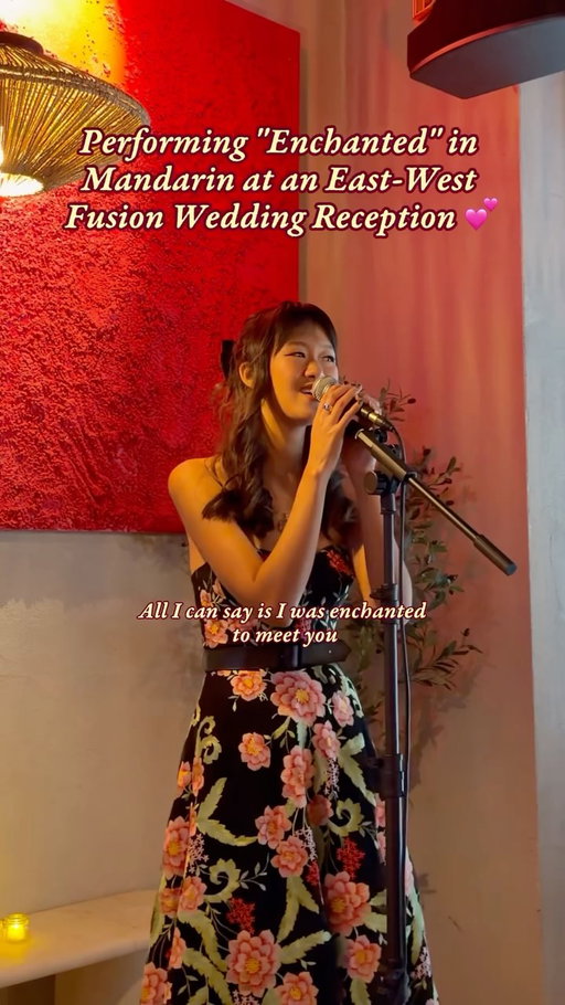 Mandarin translation by the amazing @ashleyfang_ ✍️💜 

Tysm Deborah and Jordan for having me at your wonderful celebration, truly the sweetest couple 💕

📸: @amandayao_ ❤️
Venue: @goldenwuishnyc 

#swiftie #mandarin #wedding #enchanted #bilingual