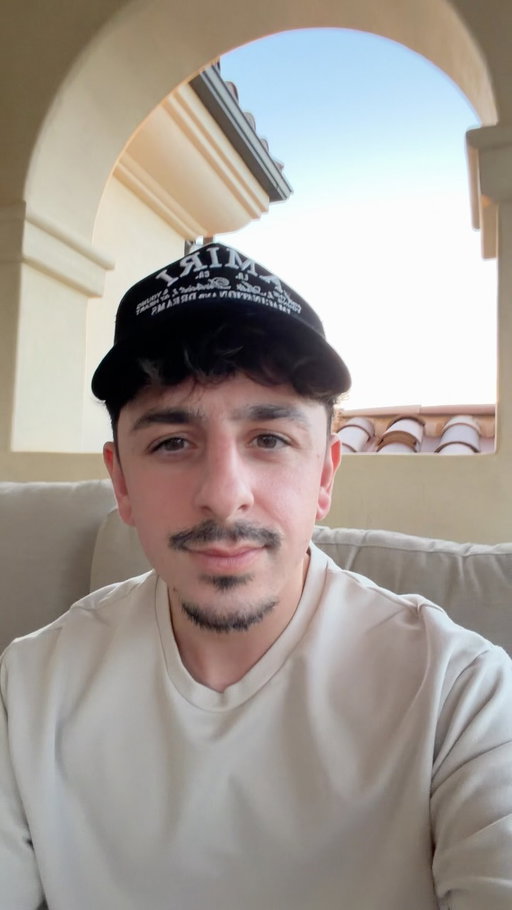 I’ve never seen someone look this much like me 😭

Original vid: @liloisme1