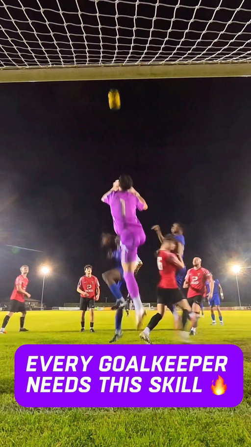Every keeper needs this skill 🔥 Difficult one to master 📝 #goalkeeper #goalkeepertraining #football #viral #reels