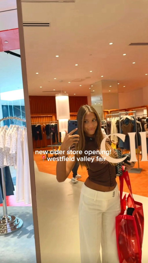 LOVED shopping at the new Cider store in Westfield Valley Fair 🍎 not to mention they had the CUTEST items for fall🧣🍁
@shopcider ♥️
*
*
*
*
#shopcider #cutefallfinds #storeopening #fallfashion #falltrends