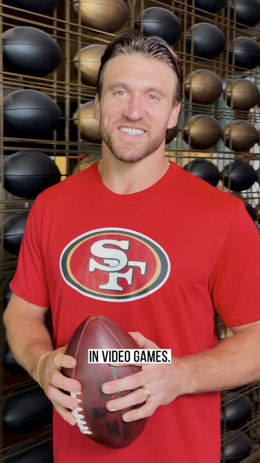 Would I rather crush linebackers or a bowl of @campbellschunky soup packed with big flavor? Why not both? #campbellspartner