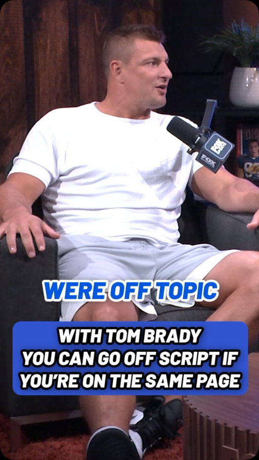 Other way, babe. 🤣

@gronk, @edelman11, and @tombrady have the synergy to go off script.