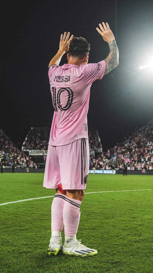 Remember this one? 🔙💗🖤

#MIAvCAZ