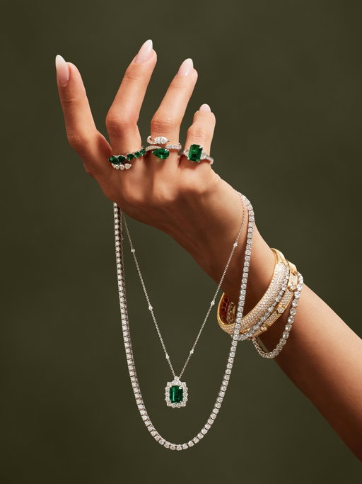 A little colour changes everything. Deep green emeralds, brilliant white diamonds, and pieces made to become part of your story.

#RoyaldeVersailles #RdV #Emeralds #DiamondJewellery #FallJewellery #FineJewellery #Yorkville