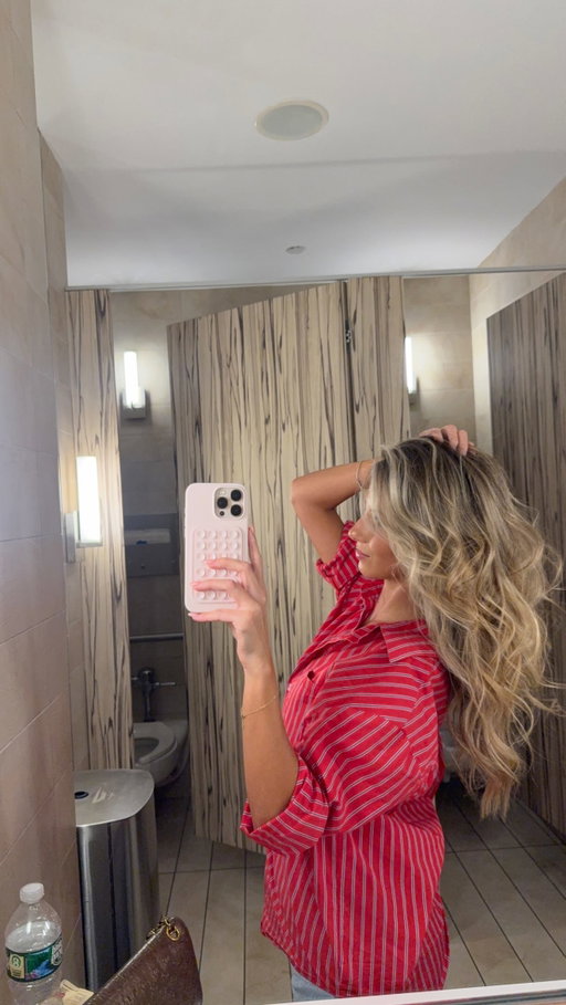 Fresh blonde thanks to @hairbyilda_ 💇🏼‍♀️ Cannot reccommend her enough for anyone based in NYC! & for my Indiana girls, @erikarenea17 is the best ✨
.
.
.
.
#nychairstylist #nycblonde #hairinspo #highlights #nychighlights