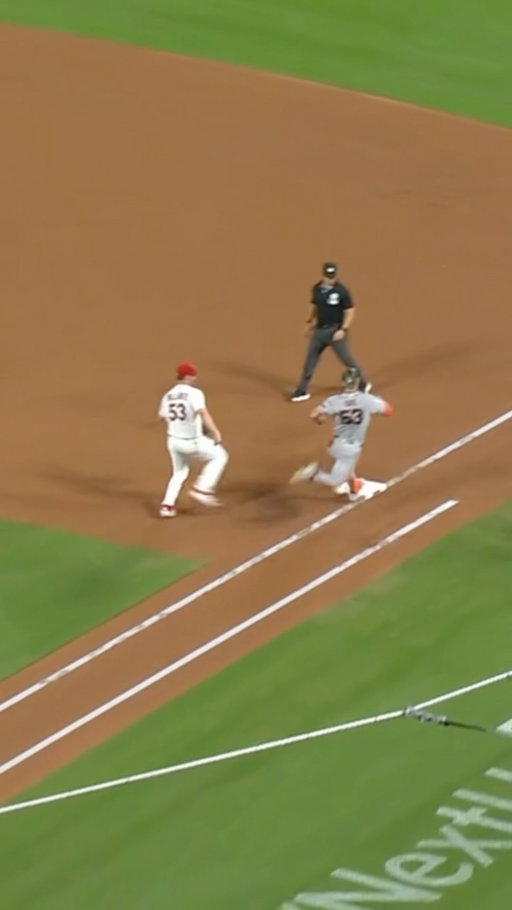 “The perfect bunt doesn’t exi-“ 🫢