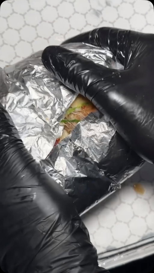 Would you try the Smash Burger Cheese Burrito from @thesmuggers 

#smashburger #burgerlover #cheeselover