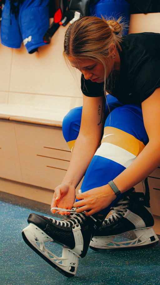Media Day Vlog!! 🎥 💙

Turns out @ahalyamedeiros isn’t just good at hockey but… she’s pretty good at this vlogging thing too 👀 

#BeBold | @tmubold