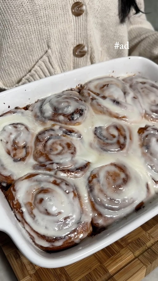 #ad MORE icing*, MORE family moments 😋 @pillsbury Cinnamon Rolls have more icing than before, for a limited time! *vs prior recipe