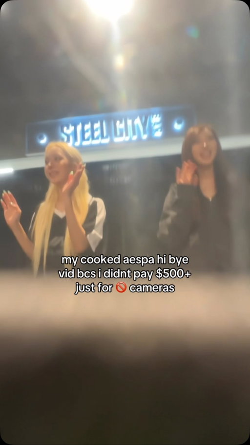shoulda locked in more cos i missed karina blowing me a kiss 😭 

aespa, aespa my, aespa hamilton, aespa synk complaexity, kpop, 

#aespa #aespa_synk_complaexity #aespahamilton #aespamy #kpop