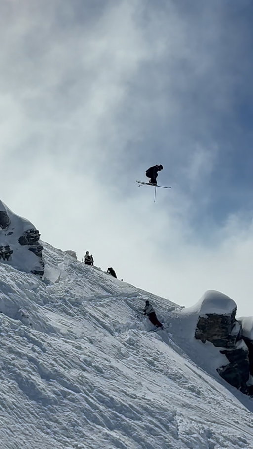 The most flips I’ve ever done in a landing. #snowleague

@thesnowleague