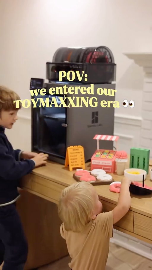 POV: we entered our TOYMAXXING era… except I stopped buying the toys 👀✨ @bambulab_official 

We printed our own little collection with Bambu Lab 🥹🖨️
🍩 Customizable donuts
🥚 Interactive egg
🍦 Ice cream
🍝 Pasta
☕️ Mini espresso machine + coffee
🍓 Fruit stand
🌀 Fidgets

The kids choose it → we print it → new obsession unlocked. ✨

#BambuLab #Toymaxxing #3DPrinting #BambulabP2S #makerworld