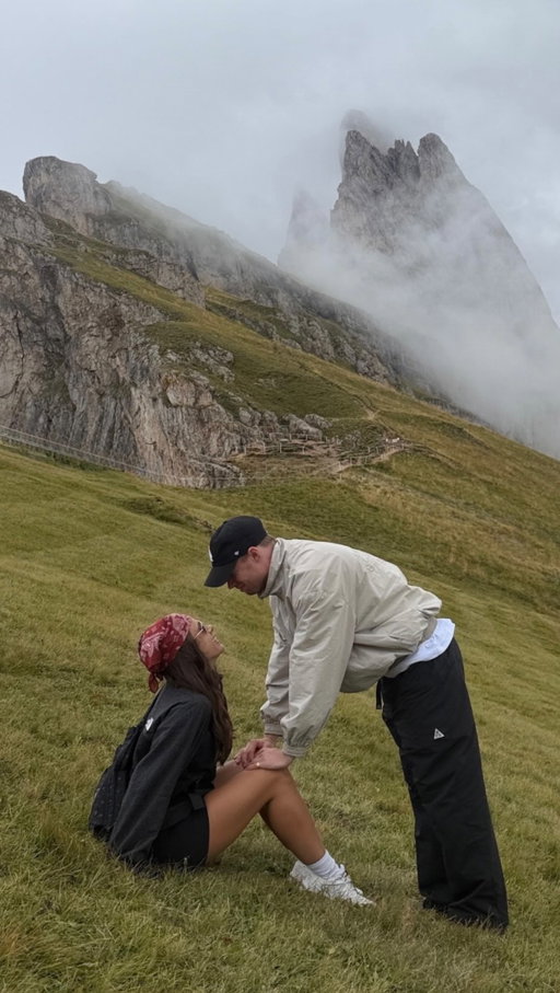 this is your sign to film your travels on a cinema camera (or date a filmmaker) 

#dolomites #stayingstill #sonyfx3