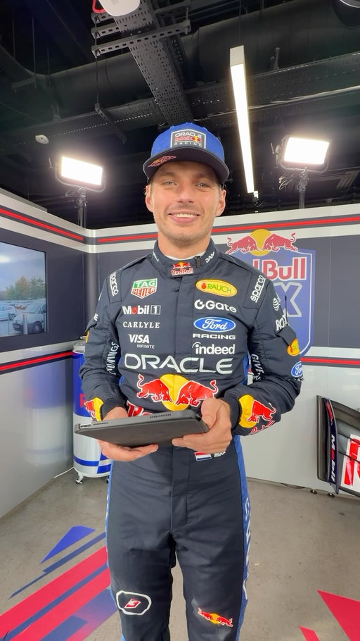 @maxverstappen1 sizing up his competition 😅

#max100 #redbullracing